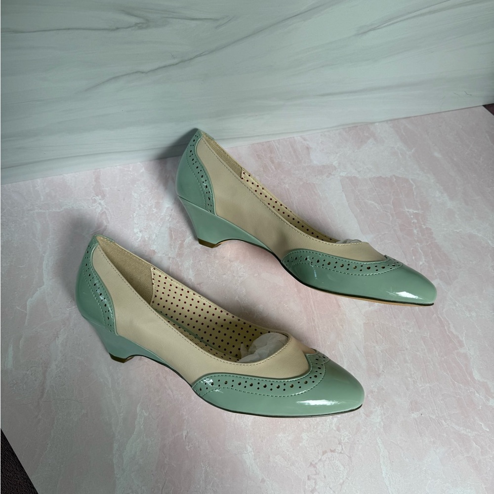 Elegant Cream & Green Women's Pinup Girl Shoes Brand New -vintage 1950s inspired - Picture 4 of 11